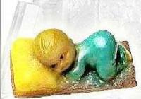 moule-silicone-bebe-sur-coussin-relief